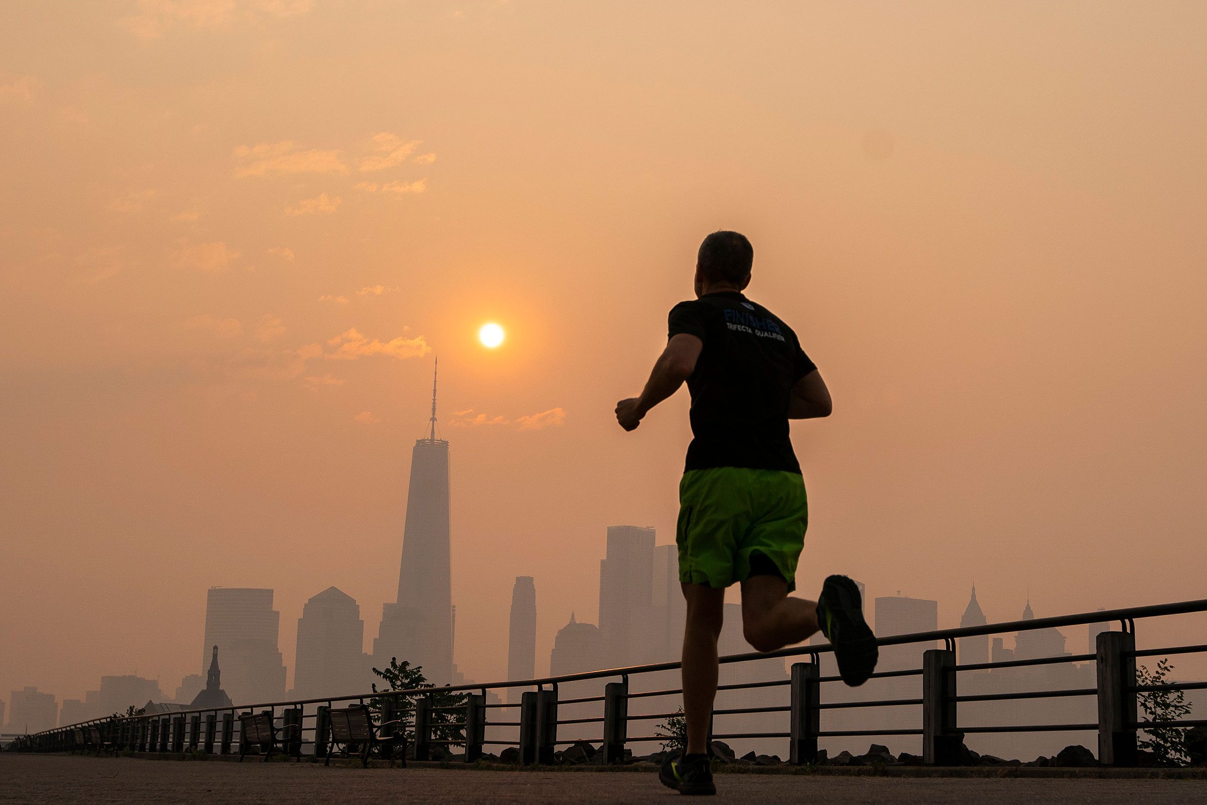 Top Lung Doctors Just Listed 10 Ways to Protect Yourself From Wildfire Air Pollution in the Northeastern U.S.
